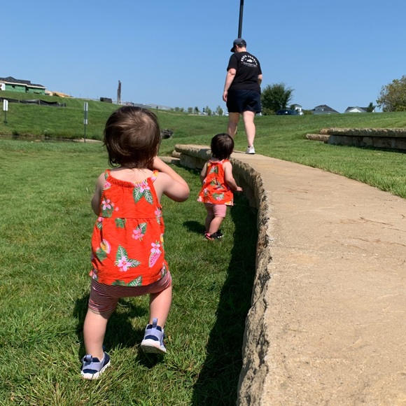 Meet your posher, JESSICA! - Picture 3 of 4